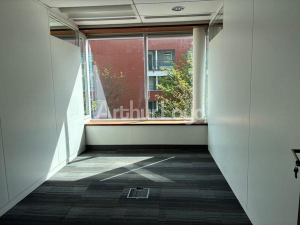 Bureaux à louer à La Madeleine - Immeuble de standing à proximité d'Euralille