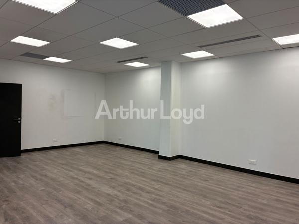 Bureaux à louer à La Madeleine - Immeuble de standing à proximité d'Euralille