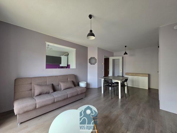 Appartement deux pièces avec cave et stationnement privatif