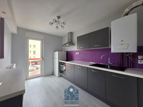 Appartement deux pièces avec cave et stationnement privatif