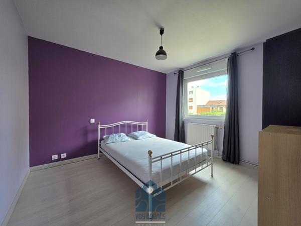 Appartement deux pièces avec cave et stationnement privatif