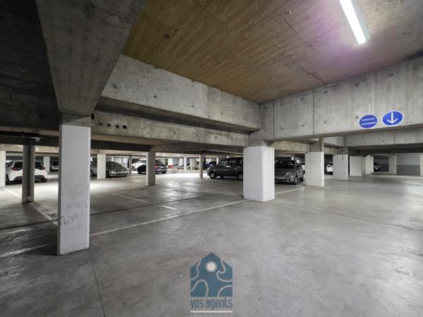 Appartement deux pièces avec cave et stationnement privatif