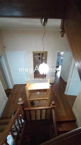 Maison à MONTLUCON, 03100 - 9 pièces 270m²