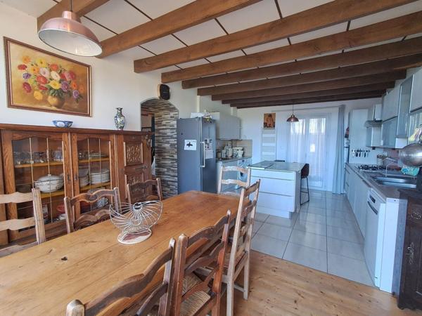 Longère rénovée, grange, puits, au calme