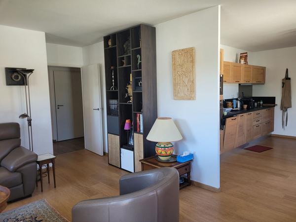 FAVERGES. APPARTEMENT 4 PIECES AVEC GARAGE