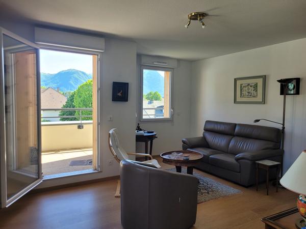 FAVERGES. APPARTEMENT 4 PIECES AVEC GARAGE