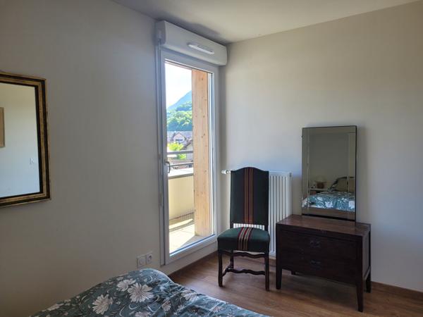 FAVERGES. APPARTEMENT 4 PIECES AVEC GARAGE