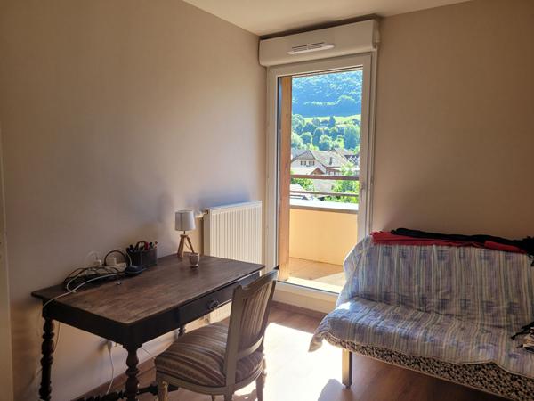 FAVERGES. APPARTEMENT 4 PIECES AVEC GARAGE