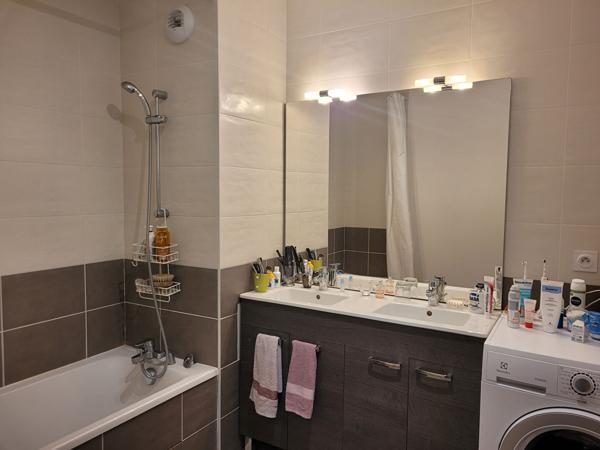 FAVERGES. APPARTEMENT 4 PIECES AVEC GARAGE