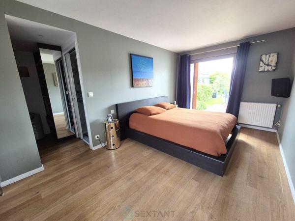 Maison moderne et lumineuse, 4 chambres, garage double, jardin paysagé