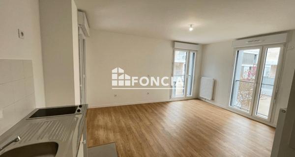 Location Studio 27.02 m² - Asnières-sur-seine 92600