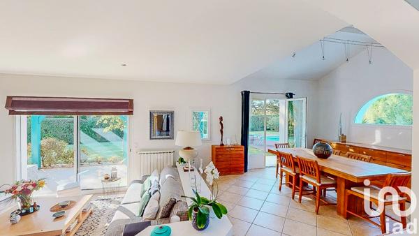 Maison à vendre 7 pièces 175 m² Bassussarry