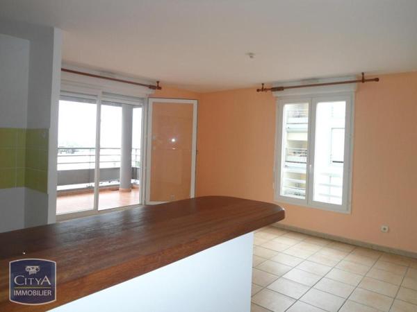 Appartement à louer 3 pièces 59.7m² Le Tampon (97430)