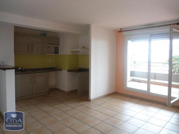Appartement à louer 3 pièces 59.7m² Le Tampon (97430)