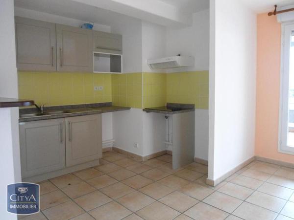 Appartement à louer 3 pièces 59.7m² Le Tampon (97430)