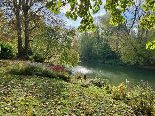Propriété de charme en bords de Seine