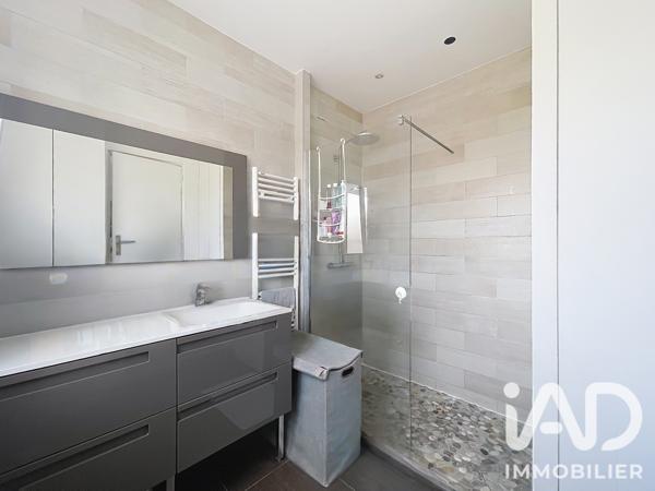 Location maison 6 pièces 124,35 m² Sèvres
