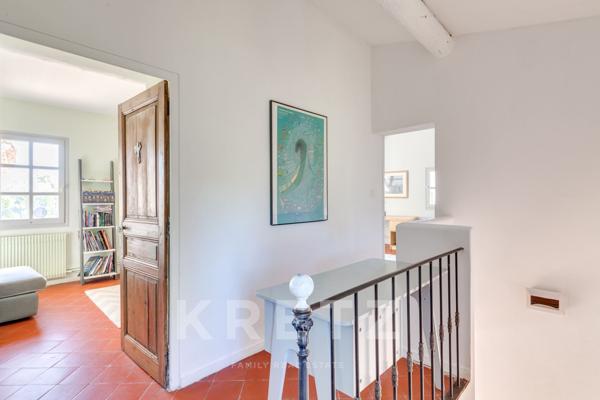 Mas authentique en position dominante proche IBS