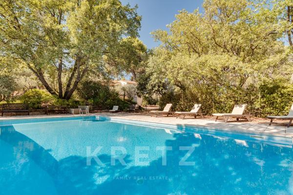 Mas authentique en position dominante proche IBS