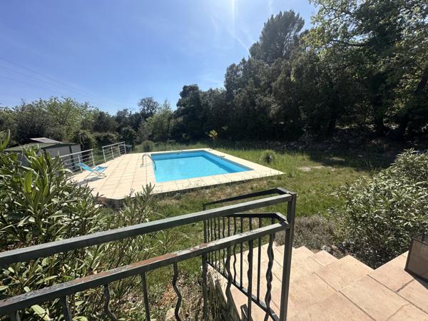 Maison
                                                                                                                                                                                                                                                                                                                        4 pièce(s)                                                                                                                                                                                                          3 chambre(s)                                                                                                                                                                                                          85  m²