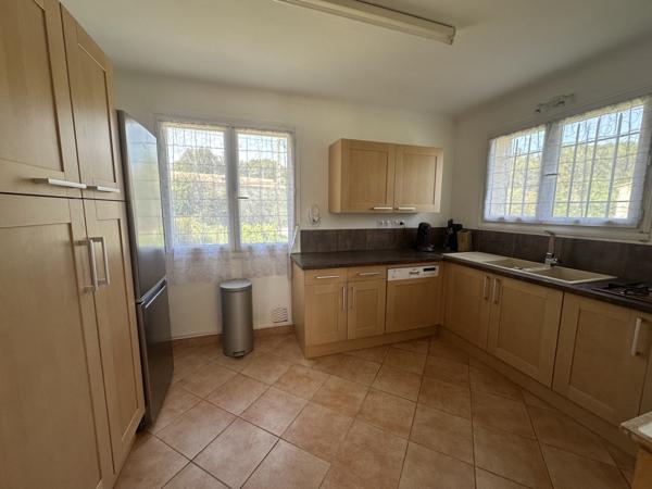 Maison
                                                                                                                                                                                                                                                                                                                        4 pièce(s)                                                                                                                                                                                                          3 chambre(s)                                                                                                                                                                                                          85  m²