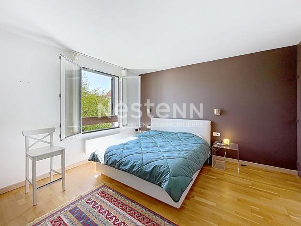 A vendre à Montigny le Bretonneux au Manet. Maison 4 pièces 102 m² au sol avec garage.