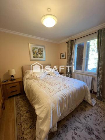 SPACIEUSE MAISON 5 CHAMBRES AVEC PISCINE ET VUE