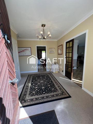 SPACIEUSE MAISON 5 CHAMBRES AVEC PISCINE ET VUE