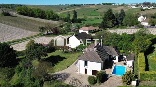 SPACIEUSE MAISON 5 CHAMBRES AVEC PISCINE ET VUE
