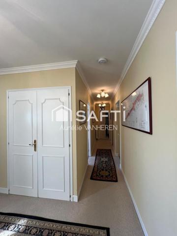 SPACIEUSE MAISON 5 CHAMBRES AVEC PISCINE ET VUE