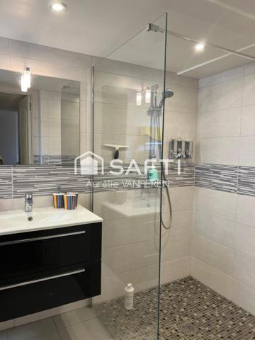 SPACIEUSE MAISON 5 CHAMBRES AVEC PISCINE ET VUE