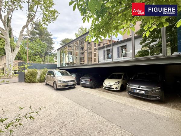 EXCLUSIVITÉ - BUREAUX A VENDRE AVEC PARKINGS DANS LE CENTRE VILLE D'AIX EN PROVENCE
