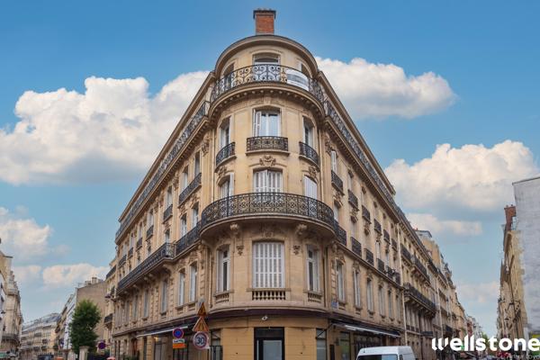 Bureaux à louer à PARIS 75008