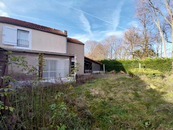 Maison à vendre à Poitiers - 4 pièces, 3 chambres, bon état