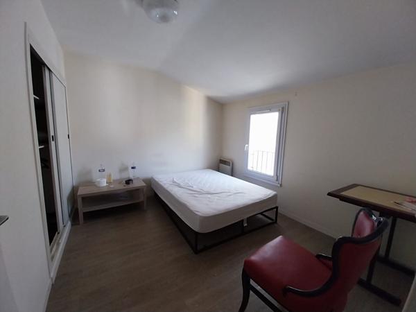 Maison à vendre à Poitiers - 4 pièces, 3 chambres, bon état