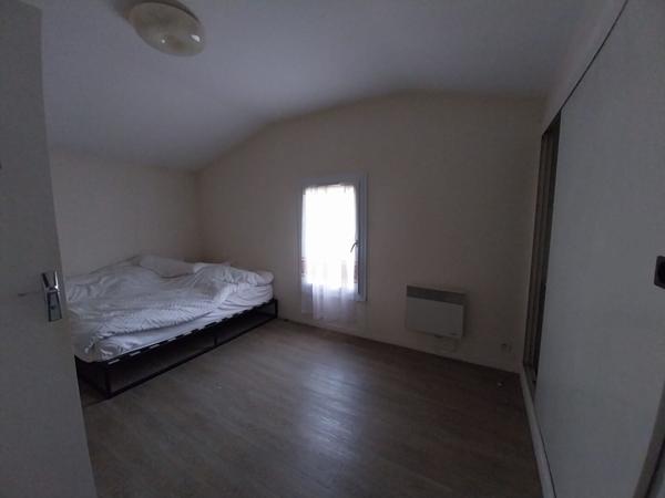 Maison à vendre à Poitiers - 4 pièces, 3 chambres, bon état