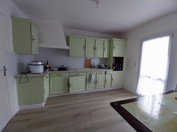 Maison à vendre à Poitiers - 4 pièces, 3 chambres, bon état