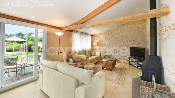 Domaine de prestige avec manoir, gîte et cottage sur 2,2 hectares de terrain paysager – Lot-et-Garonne