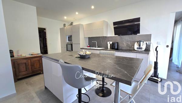 Appartement à vendre 3 pièces 77 m² Le Grau-du-Roi