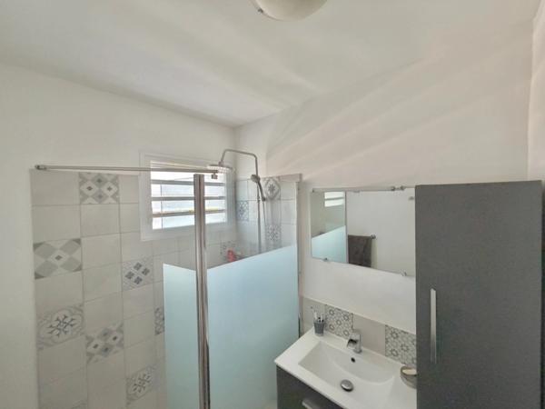 La Rivière Saint-Louis (97421), secteur Le Ouaki – Villa T5/6 avec piscine