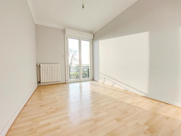 Maison plain pied sur sous-sol -5 pièce(s) - 4 chambres - 110 m² - LE LOROUX BOTTEREAU