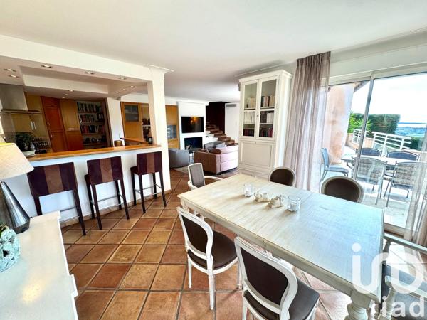Maison à vendre 6 pièces 221 m² Mandelieu-la-Napoule