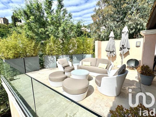 Maison à vendre 6 pièces 221 m² Mandelieu-la-Napoule