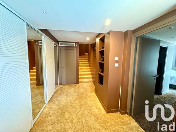 Maison à vendre 6 pièces 221 m² Mandelieu-la-Napoule