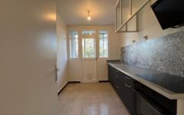 Appartement à louer    3 pièces •  Salon-de-Provence