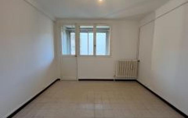 Appartement à louer    3 pièces •  Salon-de-Provence