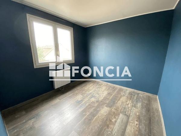 Location Appartement 3 pièces 41 m² - 22 ROUTE NATIONALE Saint Remy Sur Avre 28380