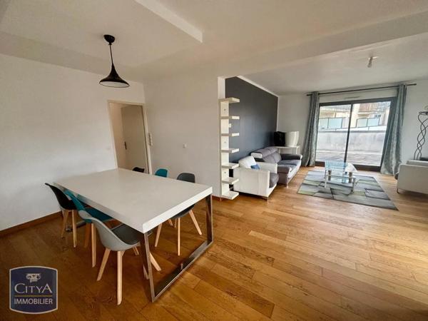 Appartement à louer 4 pièces 83.9m²