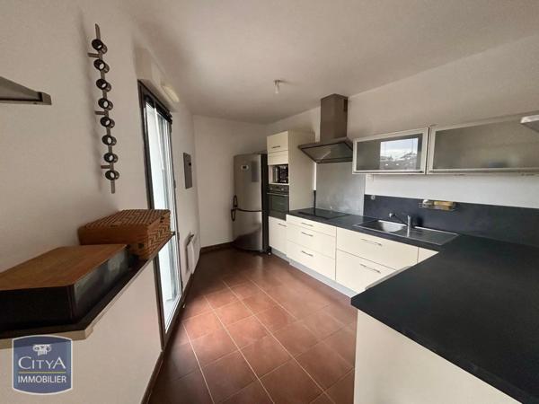 Appartement à louer 4 pièces 83.9m²