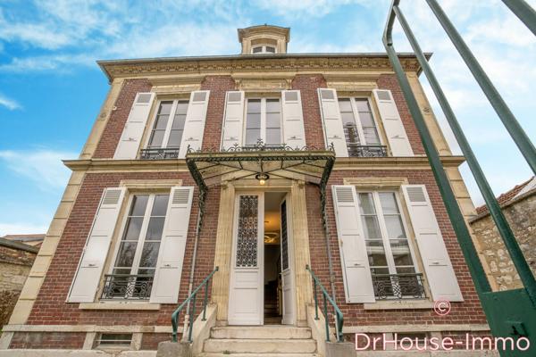 Maison à vendre 8 pièces de 147 m²